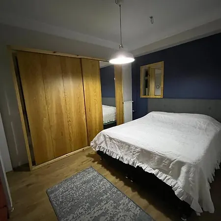 Bosphorus Waterfront Flat, Cengelkoey *