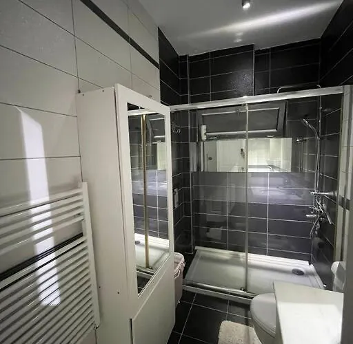 Bosphorus Waterfront Flat, Cengelkoey *