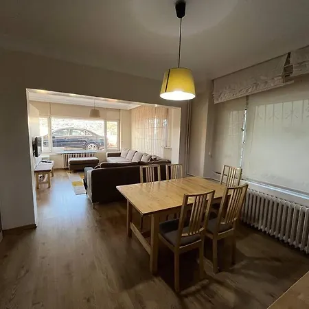 Bosphorus Waterfront Flat, Cengelkoey شقة